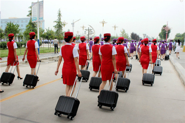  关于就读铁路乘务学校，兰州铁路乘务学校给出的建议